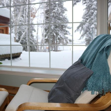 Great Slave Lakeside Bed & Breakfast Yellowknife Exterior photo